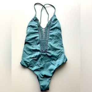 Gorgeous Never Worn Billabong One Piece Suit